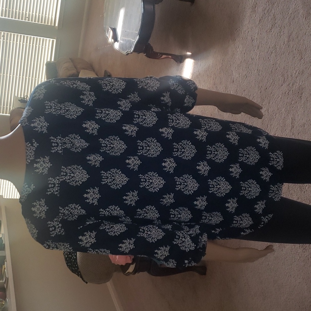 Fun2Fun m flowy vneck button tab quarter sleeve rayon blouse - Picture 3 of 4